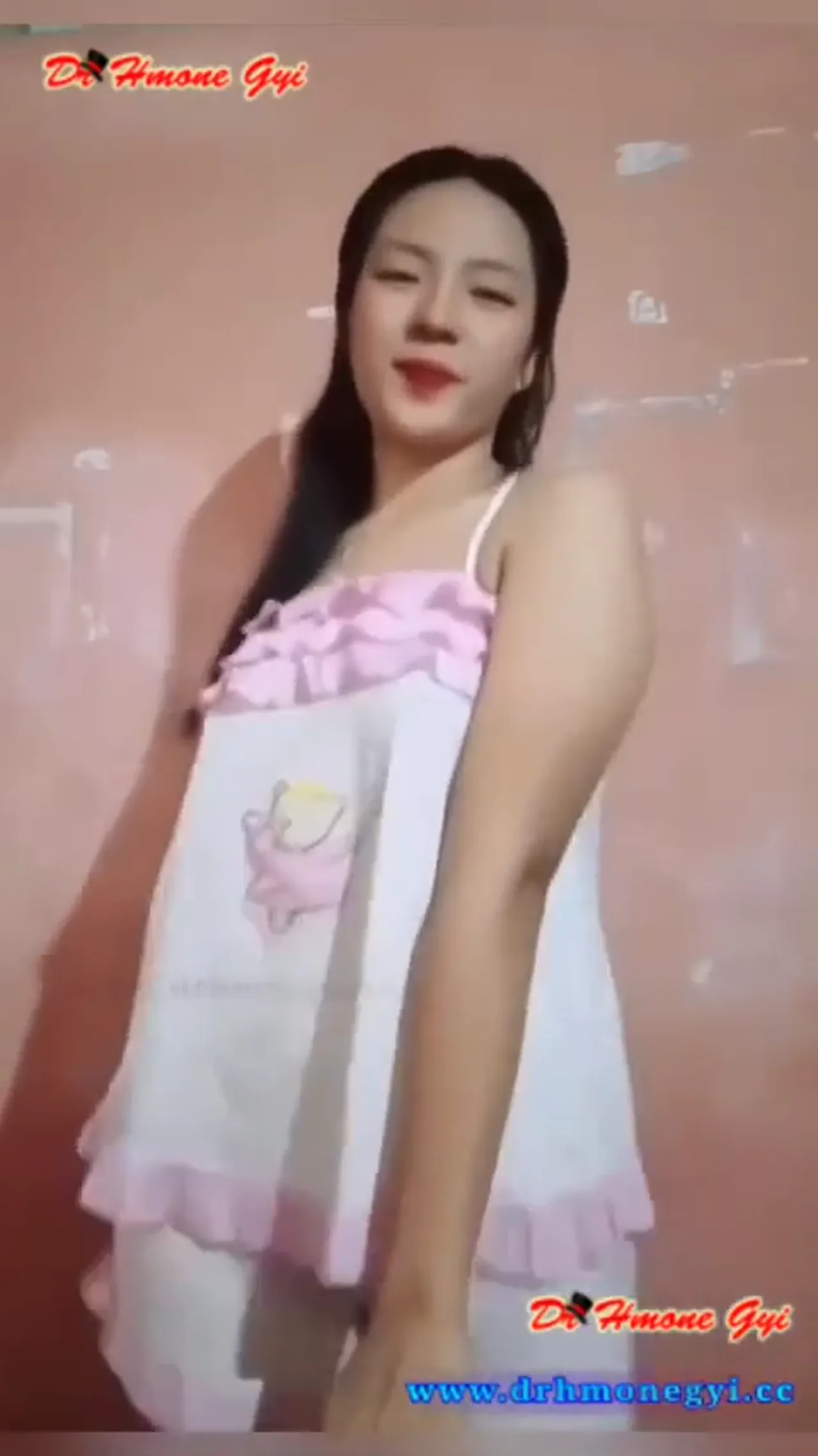 TikTok ဆော့တဲ့ဆော်ကြီးကိုတည်းခိုခန်းခေါ်ပြီးအမုန်းလိုး